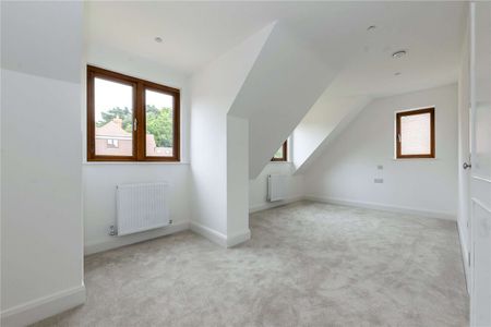 Beautifully presented, newly built family home with stunning rural views - Photo 5