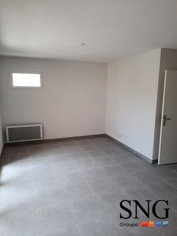 T3 AVEC LOGGIA ET PARKING - Photo 5