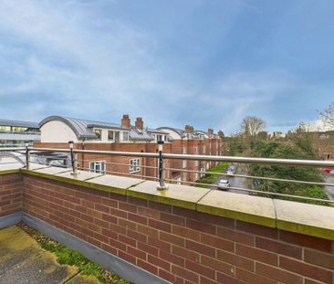 1 bedroom Flat in Sussex Lodge, Maidenhead - Photo 4