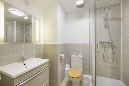 2 bedroom flat to rent - Photo 2