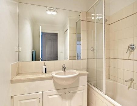 16B/153 Hawthorn Road, Caulfield North VIC 3161 - Apartment For Rent | Domain - Photo 3