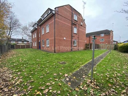 Fairway House, Chorlton Cum Hardy, M21 - Photo 2