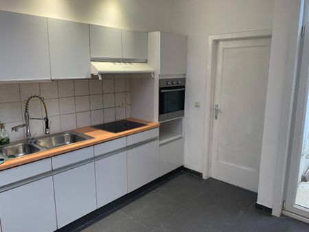 Charmante rijwoning met 3 slaapkamers in centrum Roeselare - Photo 5