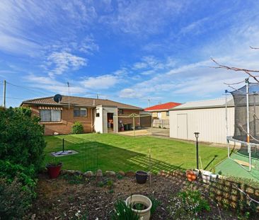 Neat & Tidy Family Home. - Photo 6