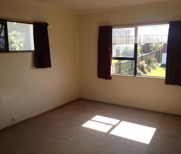 Great Family Home With Views - Photo 2