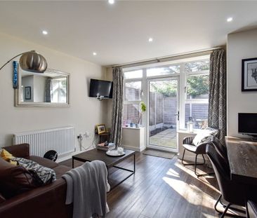 Beautifully presented 1 bedroom apartment at this bespoke developme... - Photo 1