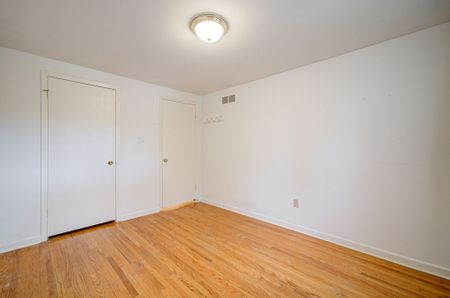 For Lease - 52 Deepdale Drive, Toronto, Ontario - Photo 4