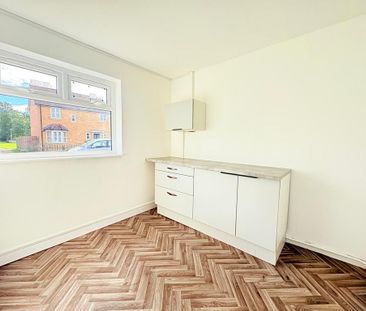 2 bedroom end of terrace house to rent - Photo 1