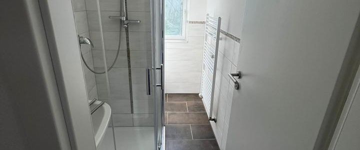 Modernisierte 3,5 Zimmer, 74qm, Klima, Einbauküche - Photo 1