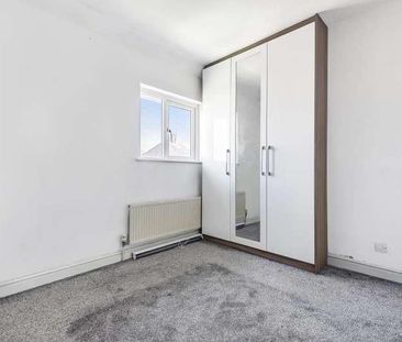 Lee Road, Aylesbury, HP21 - Photo 3