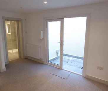 Alfred Road, Sutton, SM1 - Photo 1