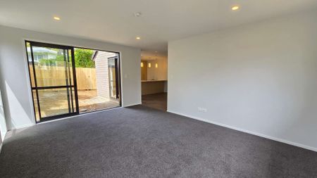 Brand new 4 Bedroom Home in Avondale - Photo 3