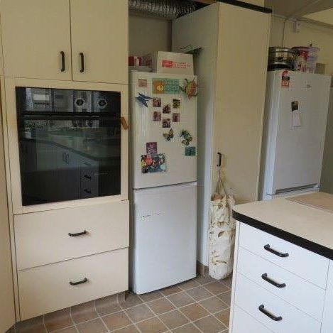 COST EFFECTIVE LIVING AVAILABLE - RENT INCLUDES POWER/INTERNET - Photo 1