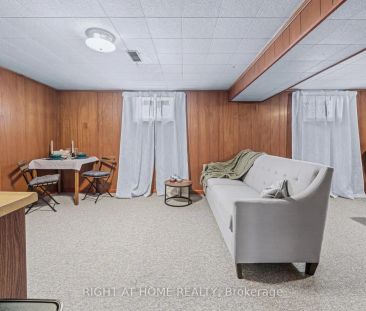 98 YORKVIEW DRIVE - Photo 1