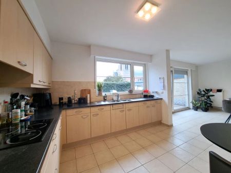 Gunstig gelegen gelijkvloers appartement te Hechtel - Foto 3