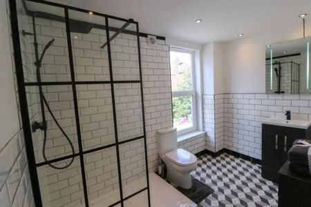 3 bedroom terraced house to rent - Photo 2