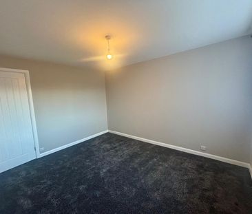 Fully renovated 2 Bedroom Mid Mews Property - Photo 1