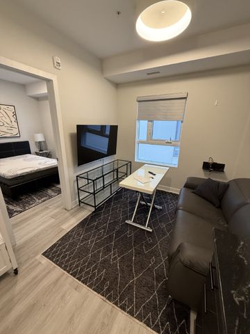 92 Hinton Avenue North - 312 - Photo 2