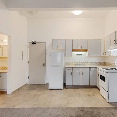 Grand Central - 1 Bedroom - Available February 1st - Photo 4