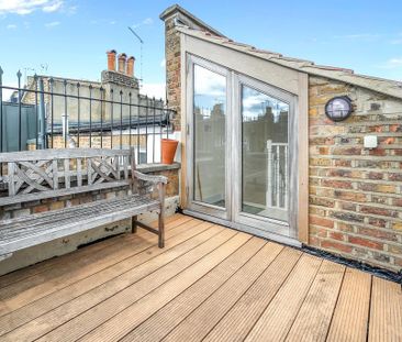 3 bedroom flat to rent - Photo 4