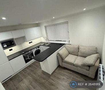 1 bedroom in a flat share to rent - Photo 1