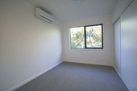 9/4 Milford Avenue, 3125, Burwood Vic - Photo 2