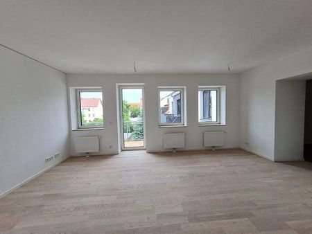 Attraktive 3- Zimmerwohnung mit EBK und Balkon zu vermieten! - Foto 2