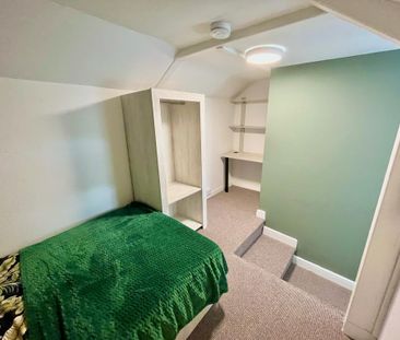 4 bedroom private hall to rent - Photo 5