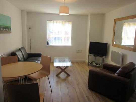 2 bedroom flat to rent - Photo 1