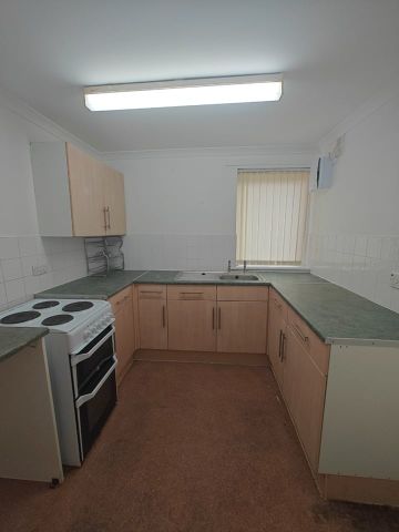 1 Bed Flat, Tyrell Court, SO18 - Photo 5