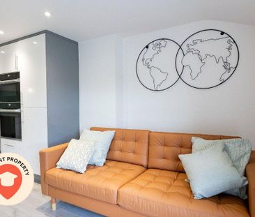 3 bedroom apartment to rent - Photo 3