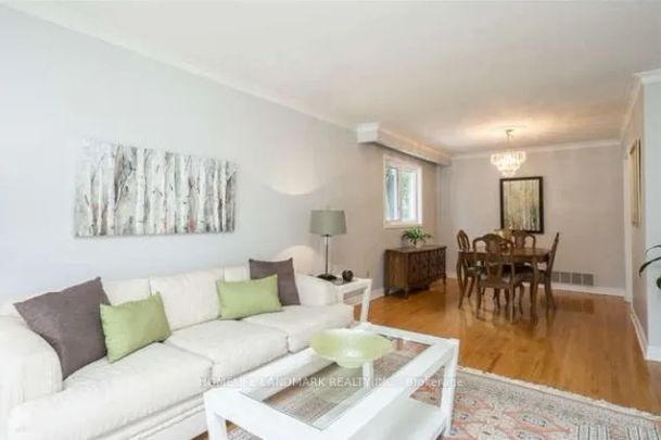 275 Hounslow Avenue #Main Fl - Photo 1