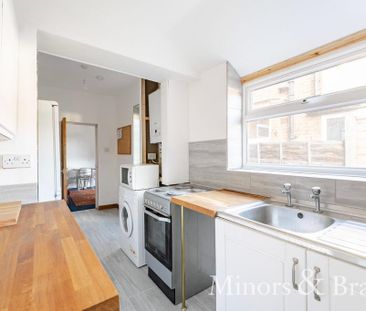 4 bedroom terraced house to rent - Photo 6