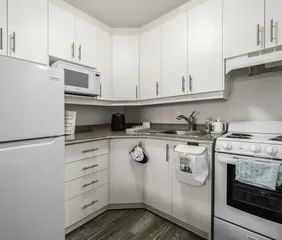 1 room apartment of 81m² in Quebec - Photo 2