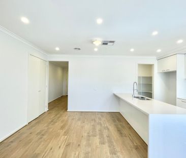 Embrace the Now with Contemporary Living and Modern Design - Photo 6