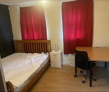 Room in a Shared House, Sir Howard Way, L8 - Photo 1