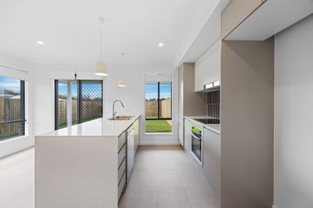 1/3 Verbier Way, Logan Reserve - Photo 5