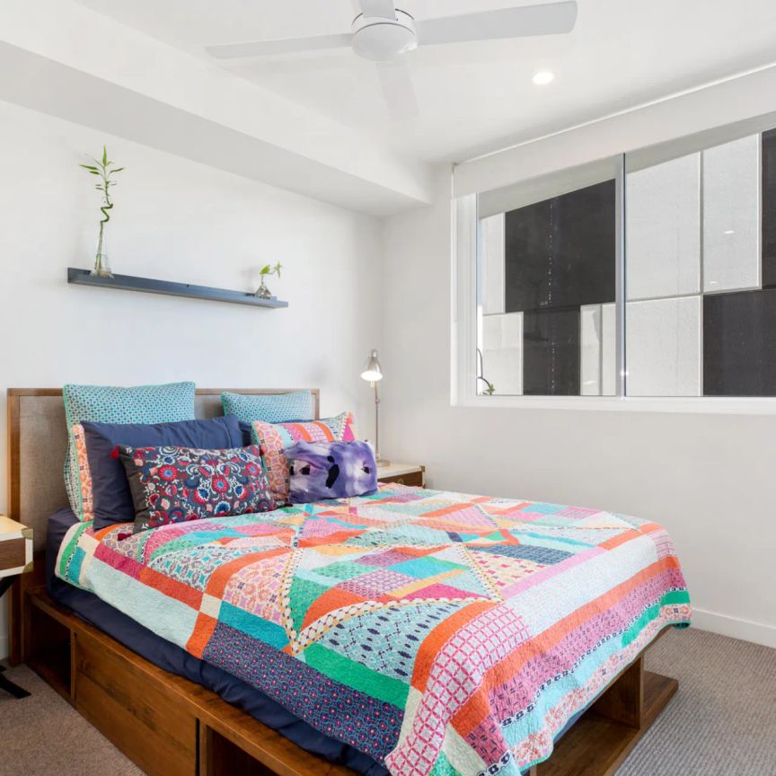 Modern Apartment in Prime West End Location - Photo 1