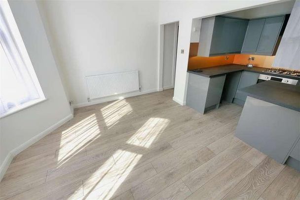 Rowlands Road, Worthing, BN11 - Photo 1