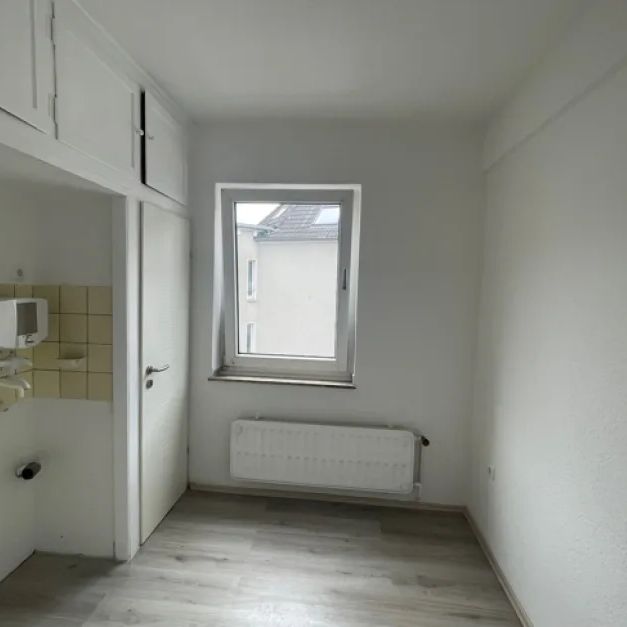 Helle und geräumige 2-Zimmer-Wohnung im Herzen von Gelsenkirchen - Photo 1