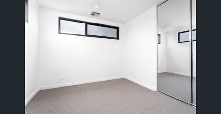 Cutting edge modern living - Photo 4