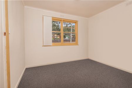 Comfortable Home in Claremont - Photo 5