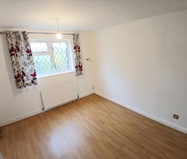 York Road, Stevenage - Photo 5