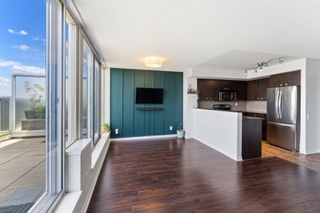 For Lease - 1040 The Queensway N/A Unit# PH903, Toronto, Ontario - Photo 2