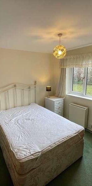 Joan Lawrence Place, Headington, Oxford, OX3 - Photo 1