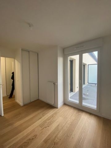 Location Appartement 3 pièces 63m² FONTENAY SOUS BOIS 94120 - Photo 3