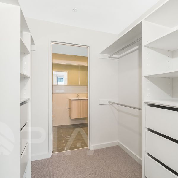 "Spacious 2-Bedroom Apartment with Bathtub and Oversized Study – Perfect for Modern Living" - Photo 1