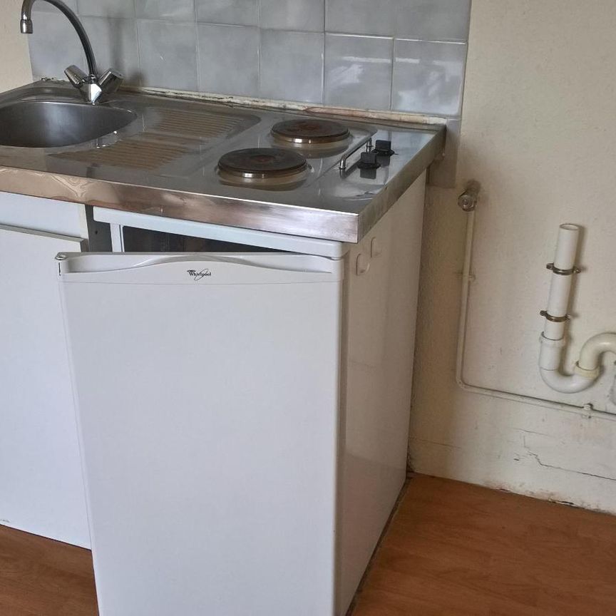 Location Appartement 1 pièce 16m² ANGERS 49100 - Photo 1