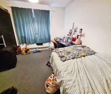 6 bedroom house to rent - Photo 2