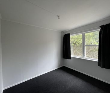 17 Amundsen Grove, Stokes Valley - Photo 1